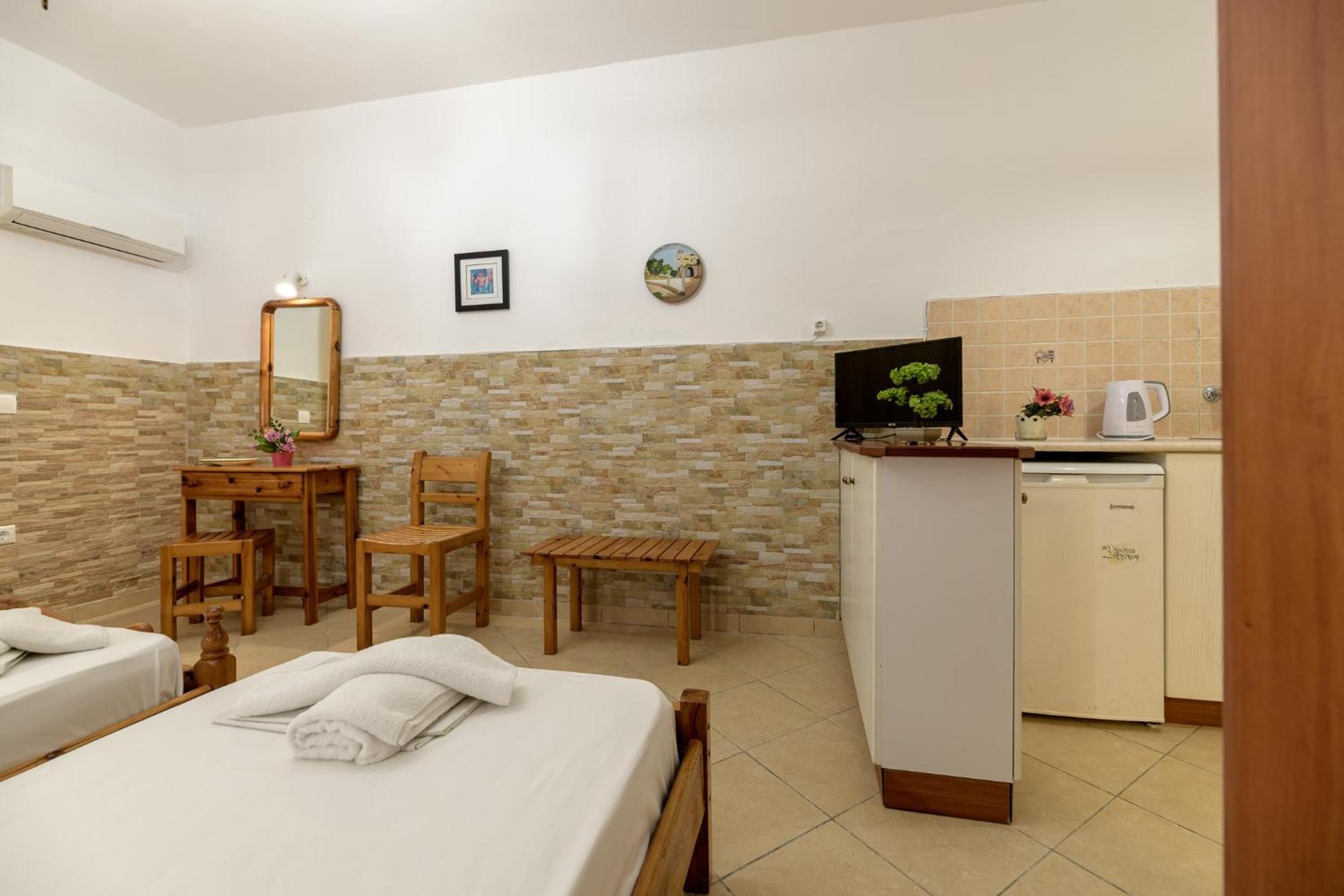 Anthi Studios & Apartments Alikész Kültér fotó