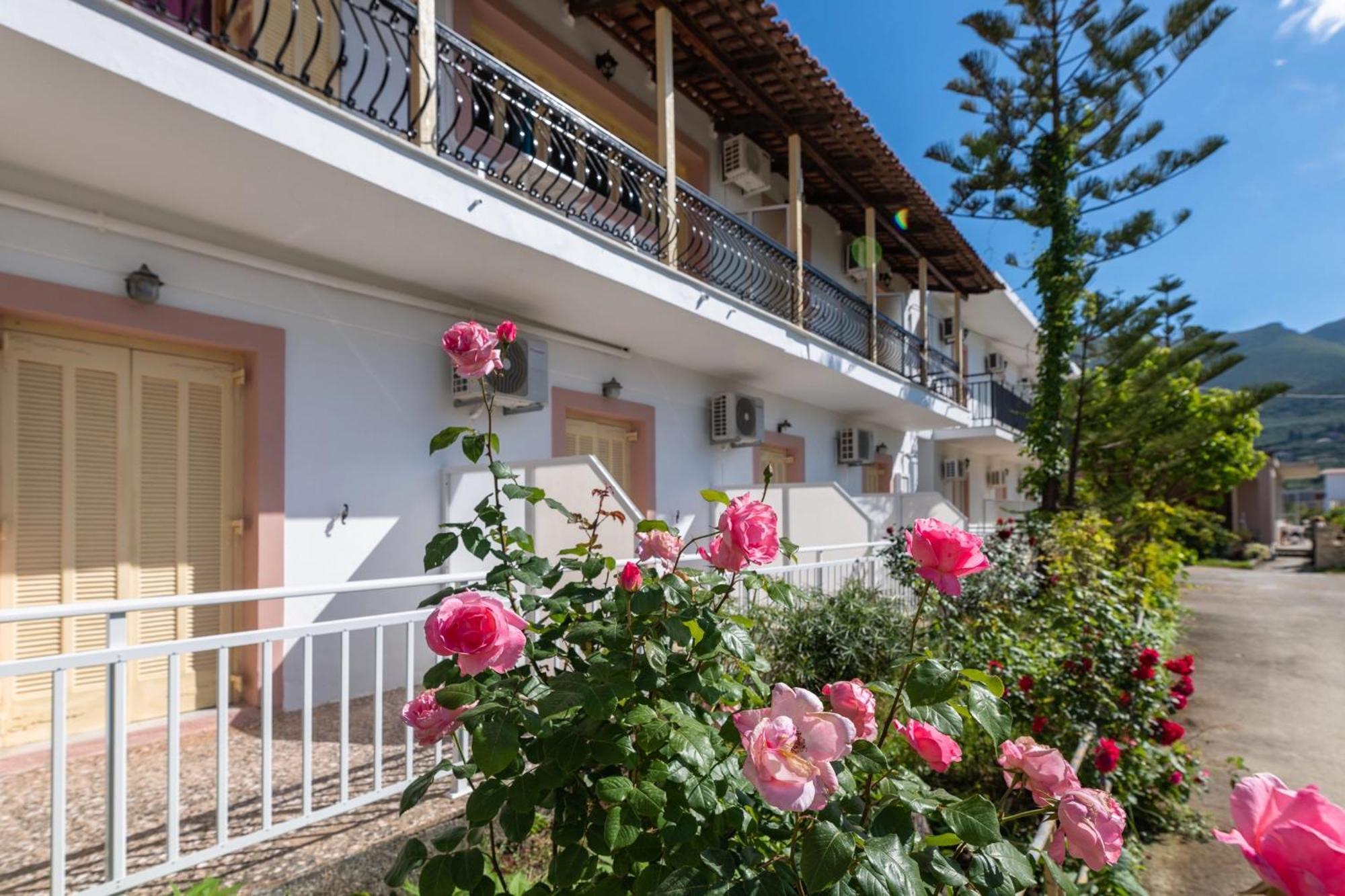 Anthi Studios & Apartments Alikész Kültér fotó