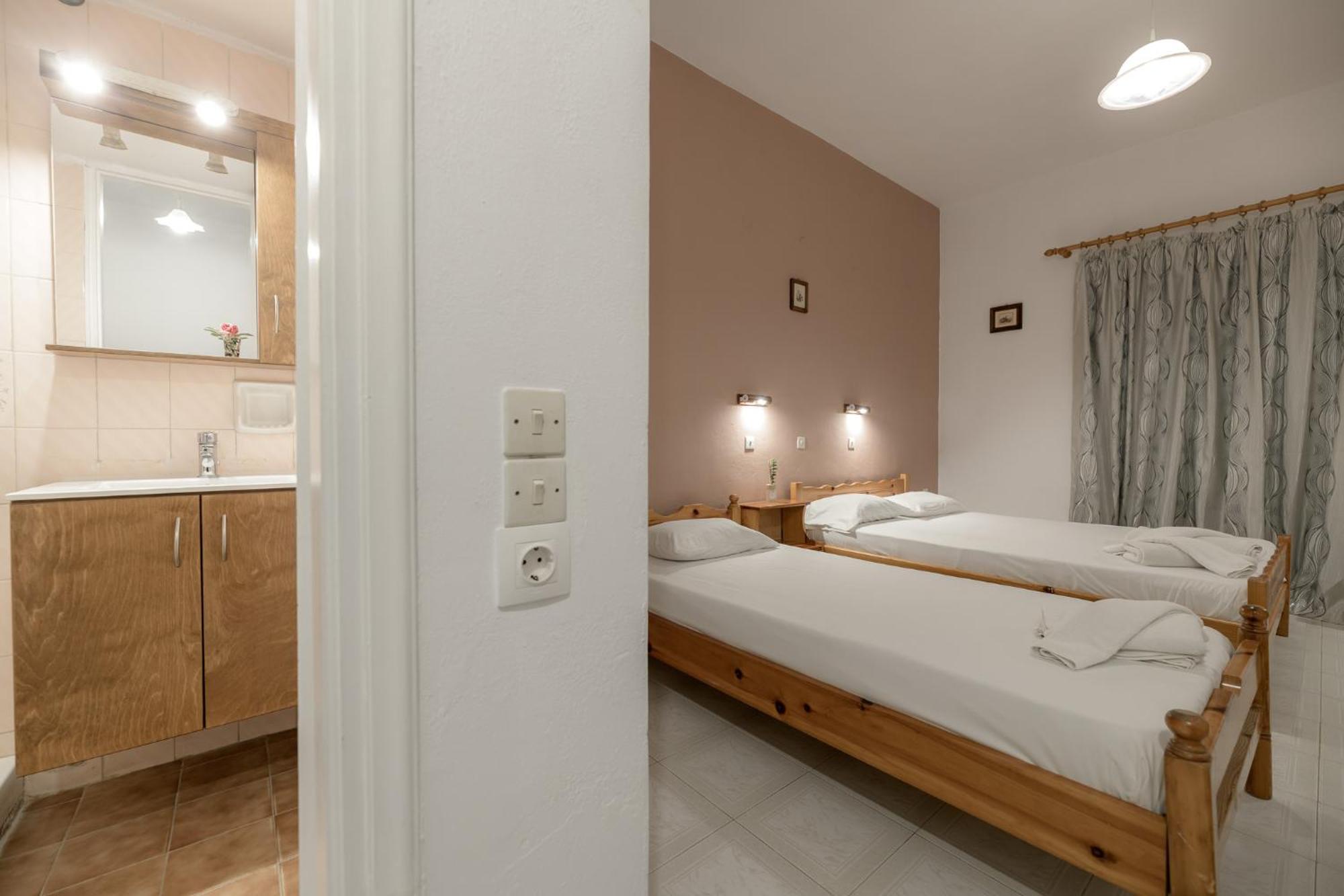 Anthi Studios & Apartments Alikész Kültér fotó
