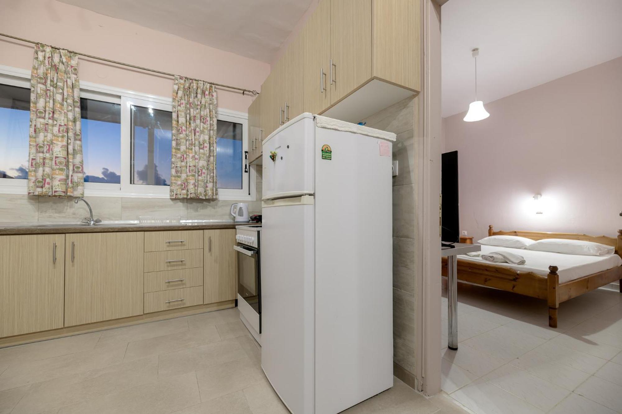 Anthi Studios & Apartments Alikész Kültér fotó