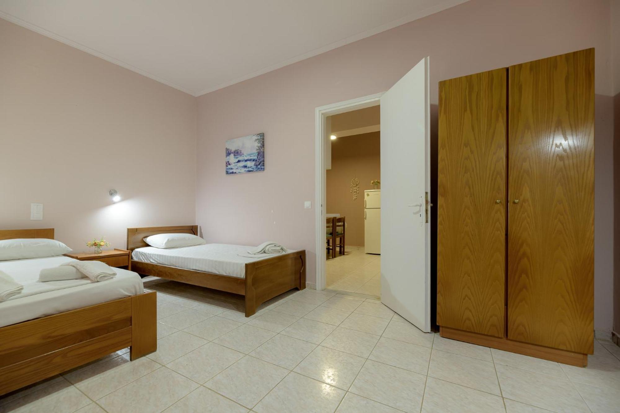 Anthi Studios & Apartments Alikész Kültér fotó
